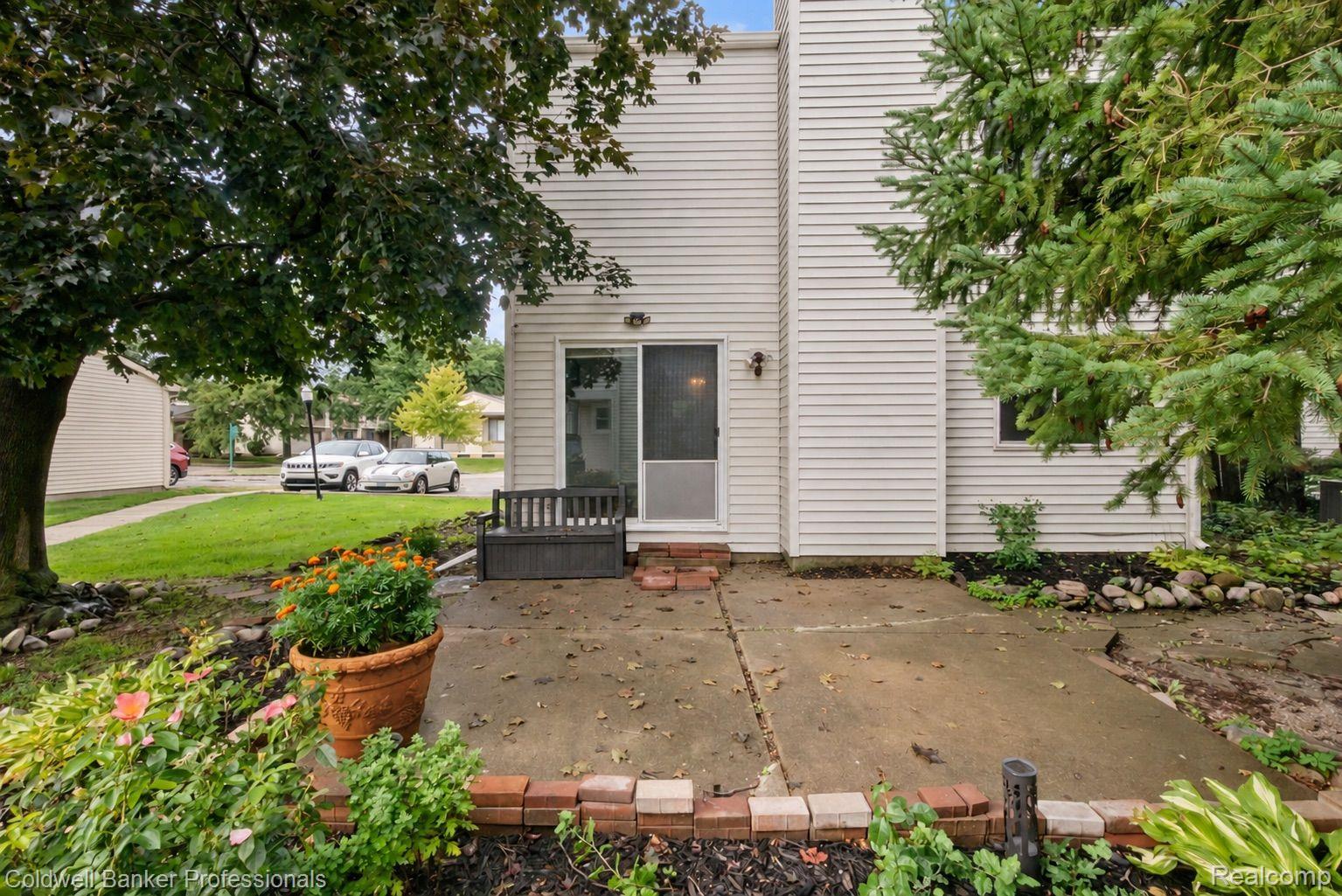 2838 Roundtree Drive Property Photo 44