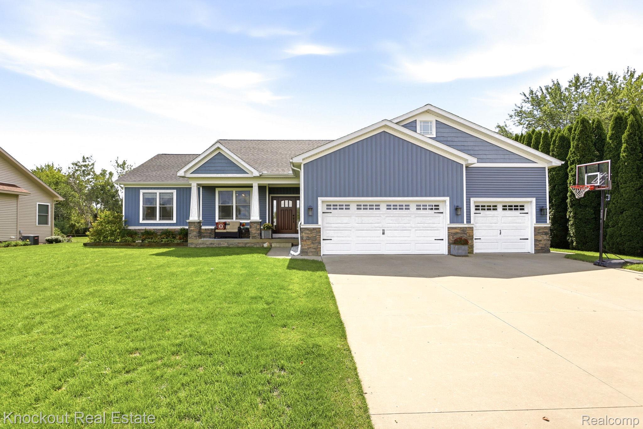 10180 Deere Drive Property Photo 1