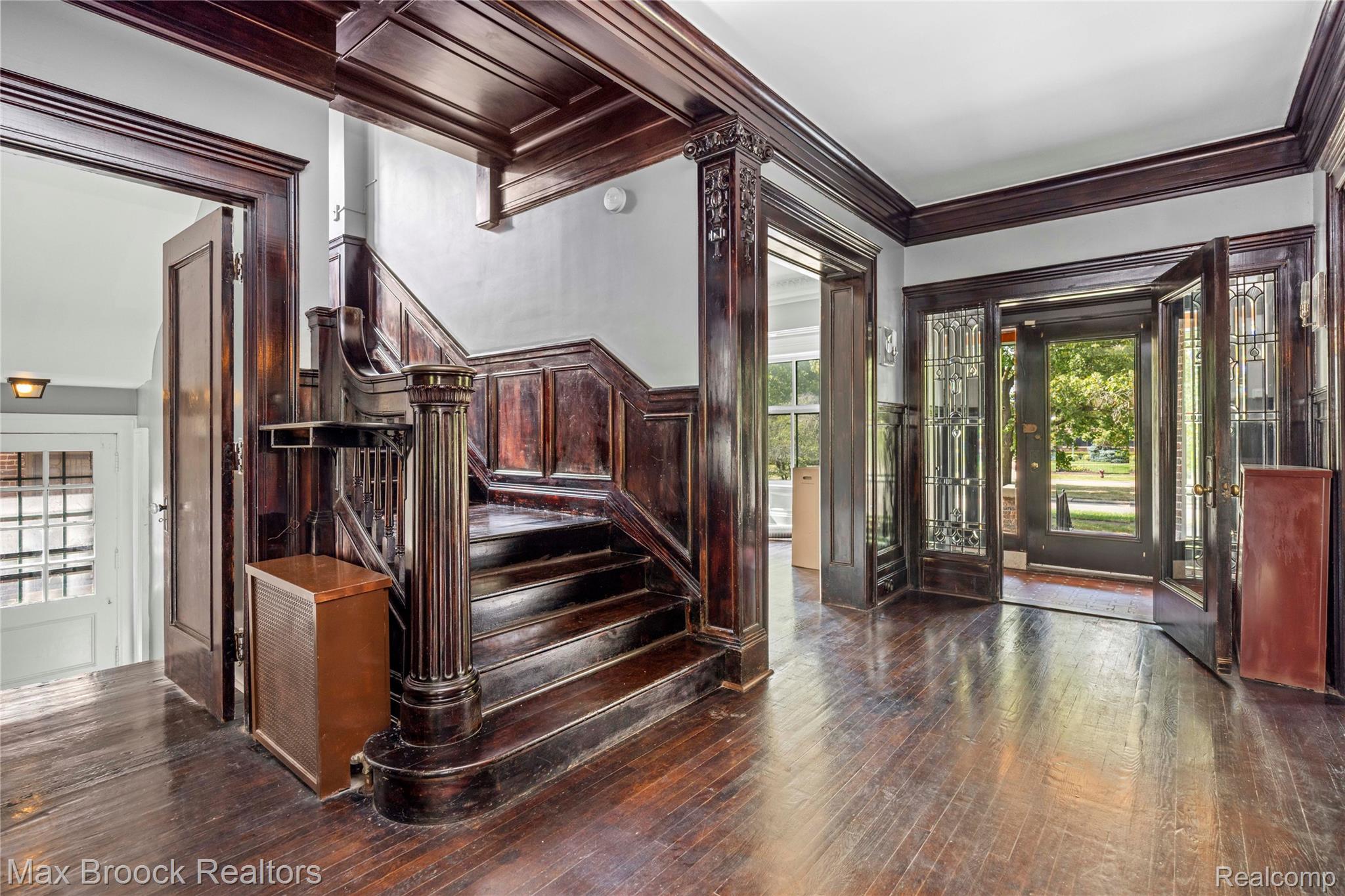 94 E Boston Boulevard Property Photo 10