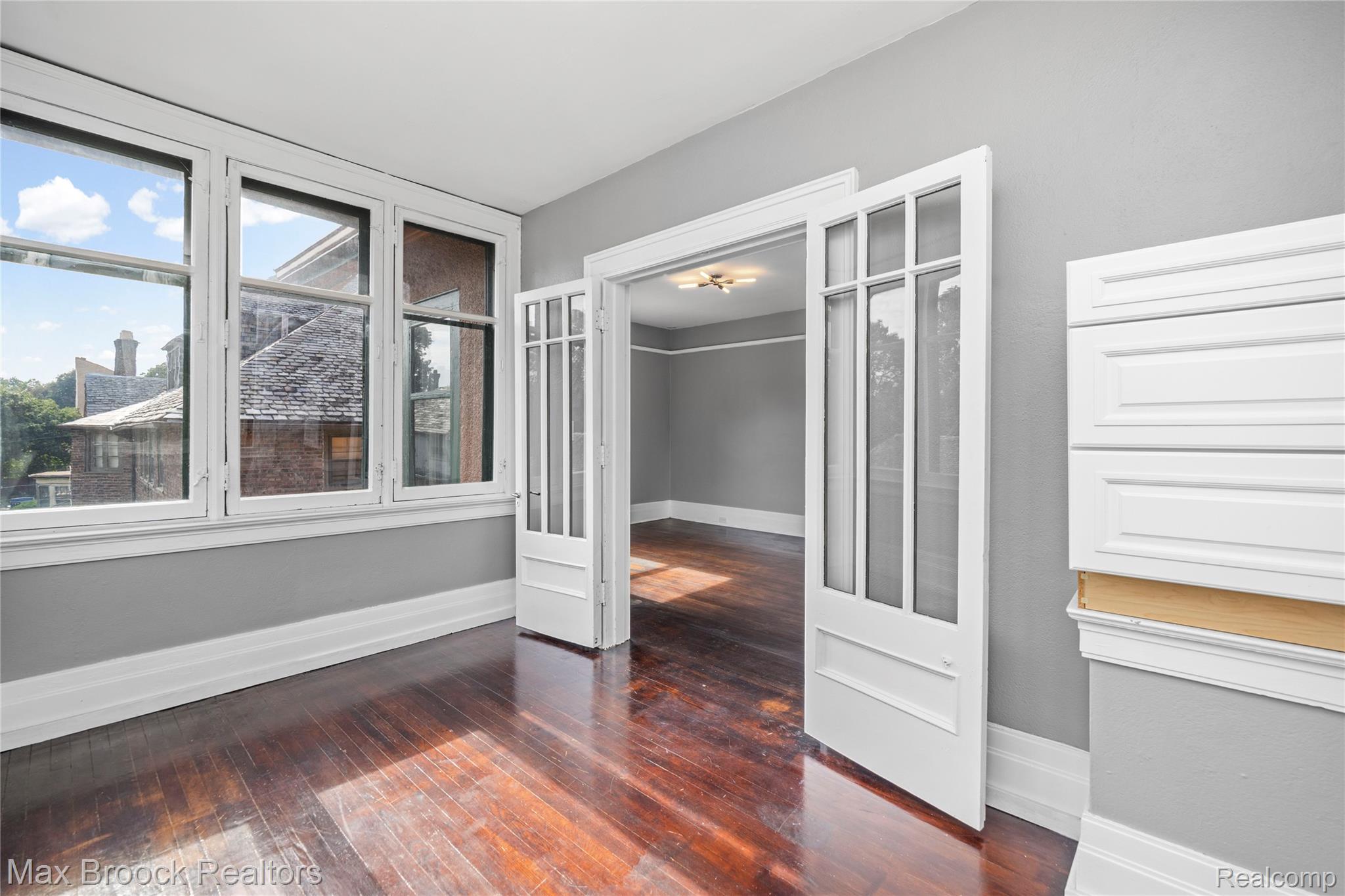 94 E Boston Boulevard Property Photo 19