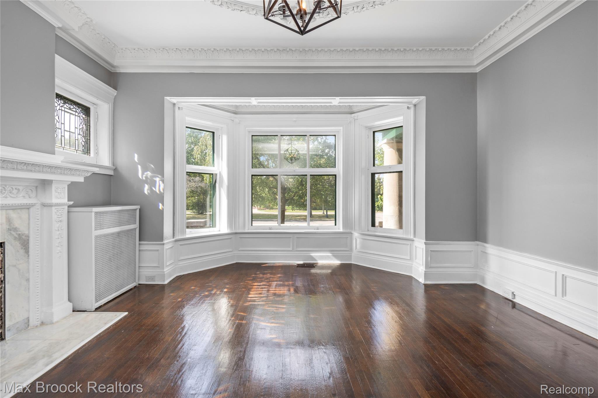 94 E Boston Boulevard Property Photo 21