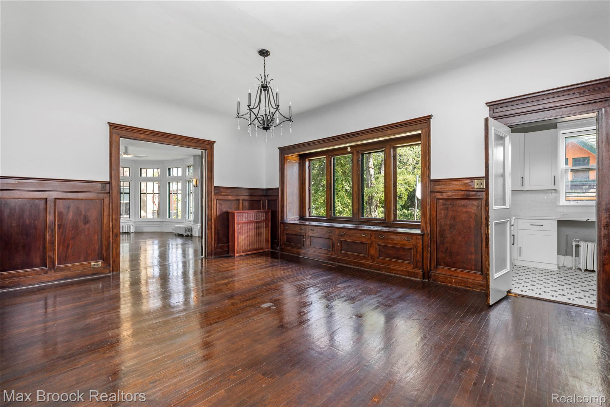 94 E Boston Boulevard Property Photo 22