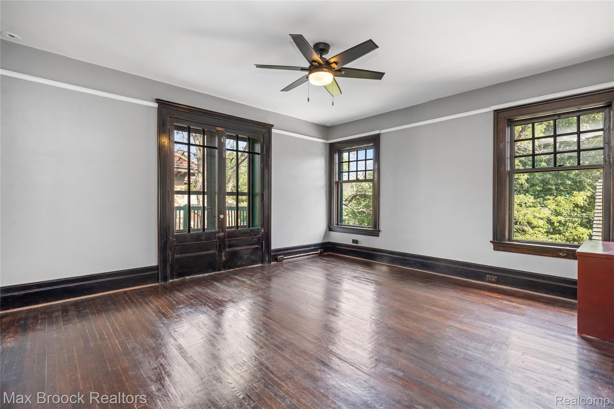 94 E Boston Boulevard Property Photo 25