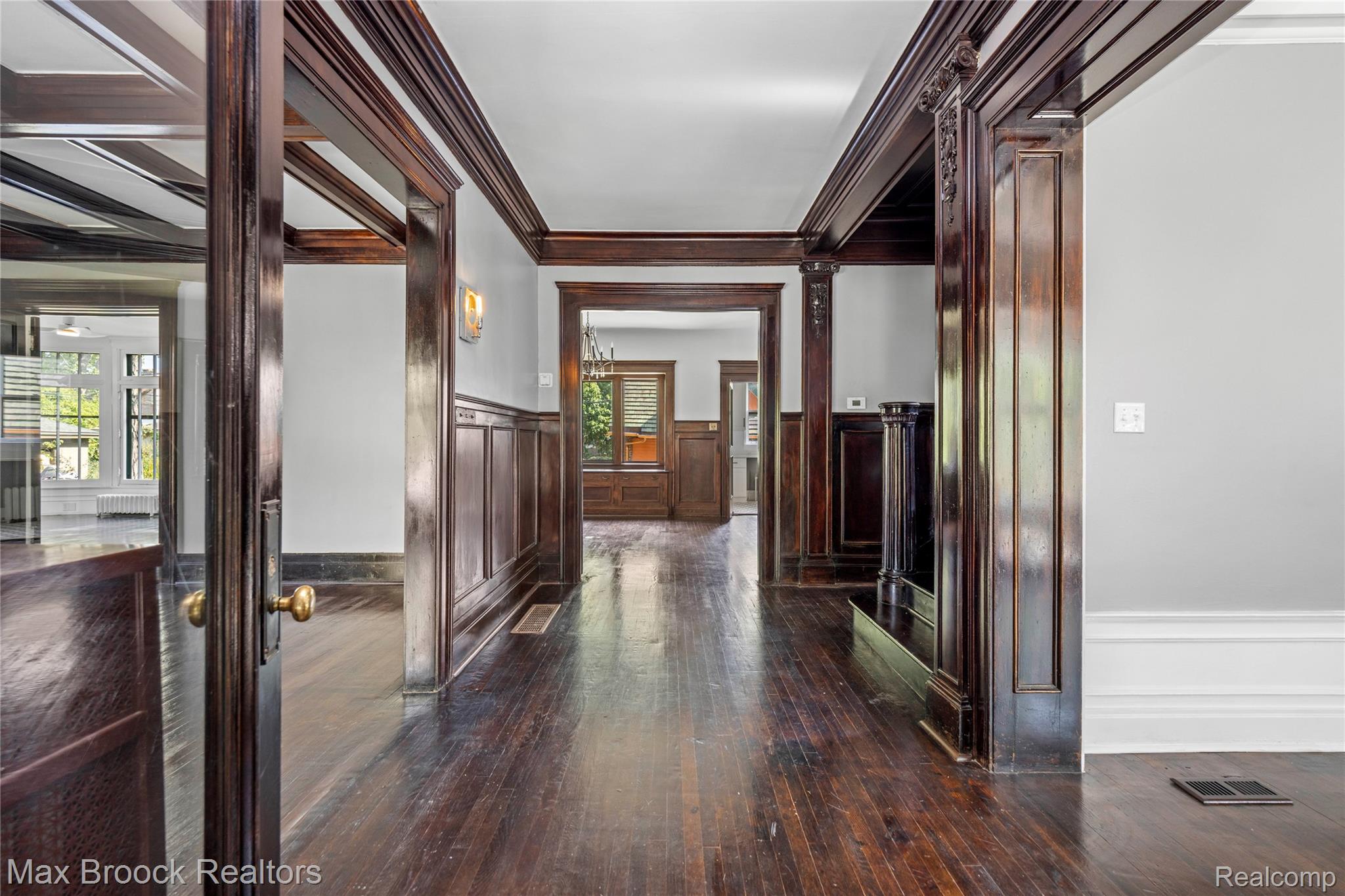 94 E Boston Boulevard Property Photo 30