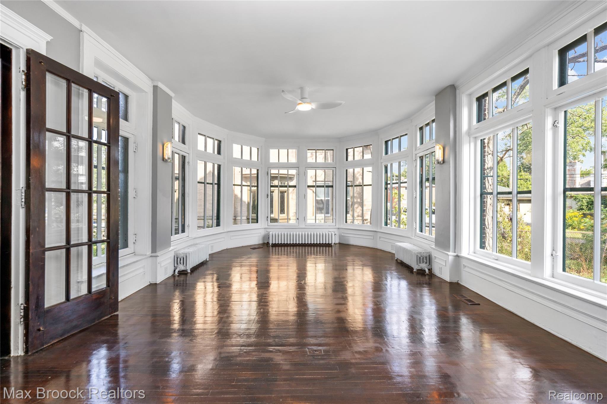 94 E Boston Boulevard Property Photo 32