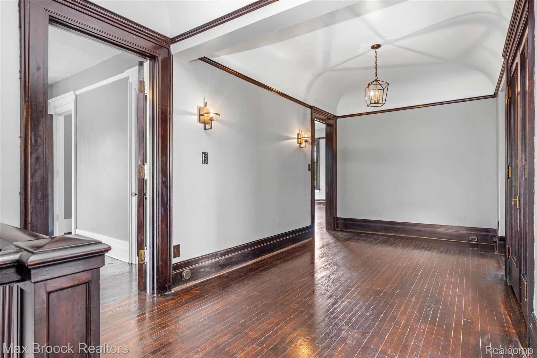 94 E Boston Boulevard Property Photo 34