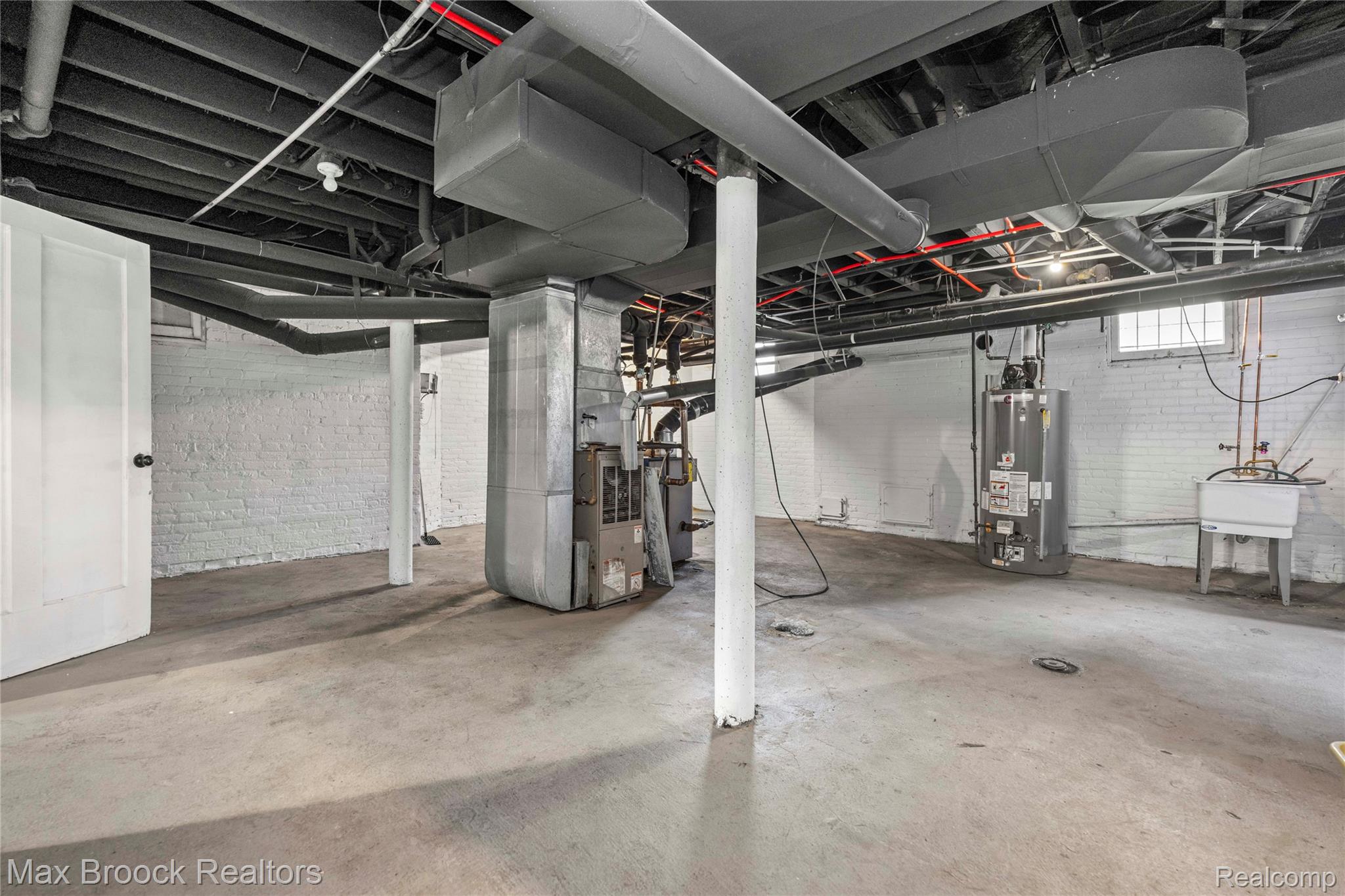 94 E Boston Boulevard Property Photo 54