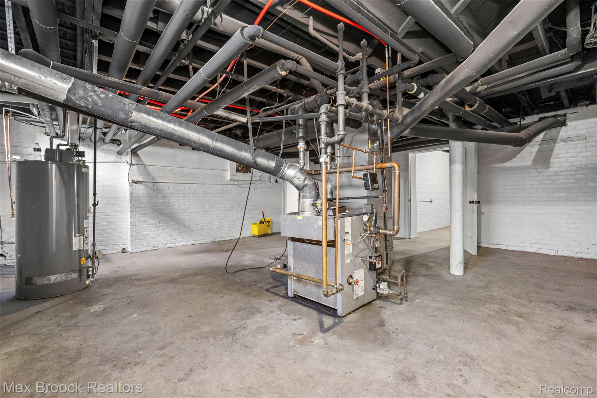 94 E Boston Boulevard Property Photo 56