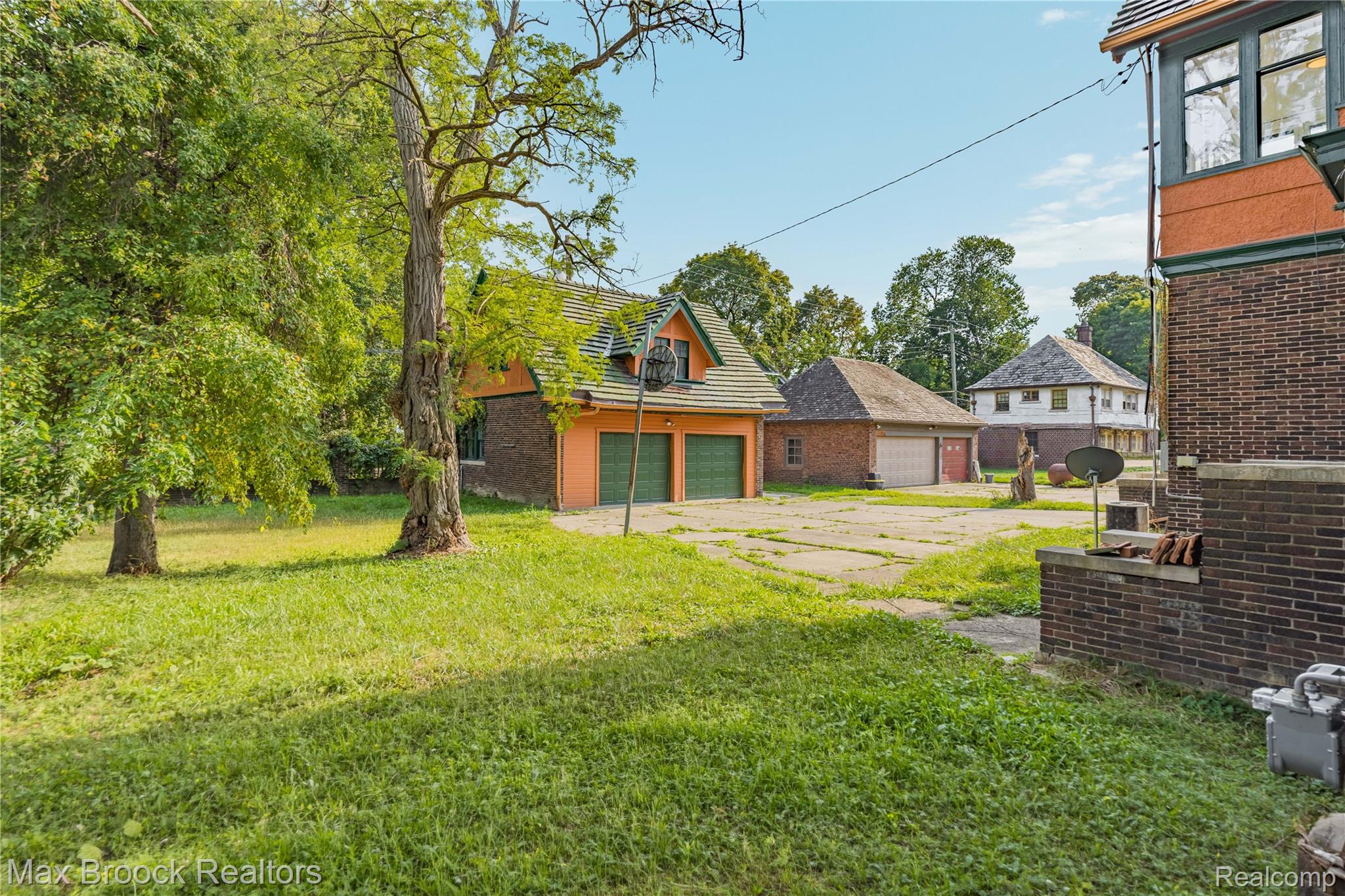 94 E Boston Boulevard Property Photo 64
