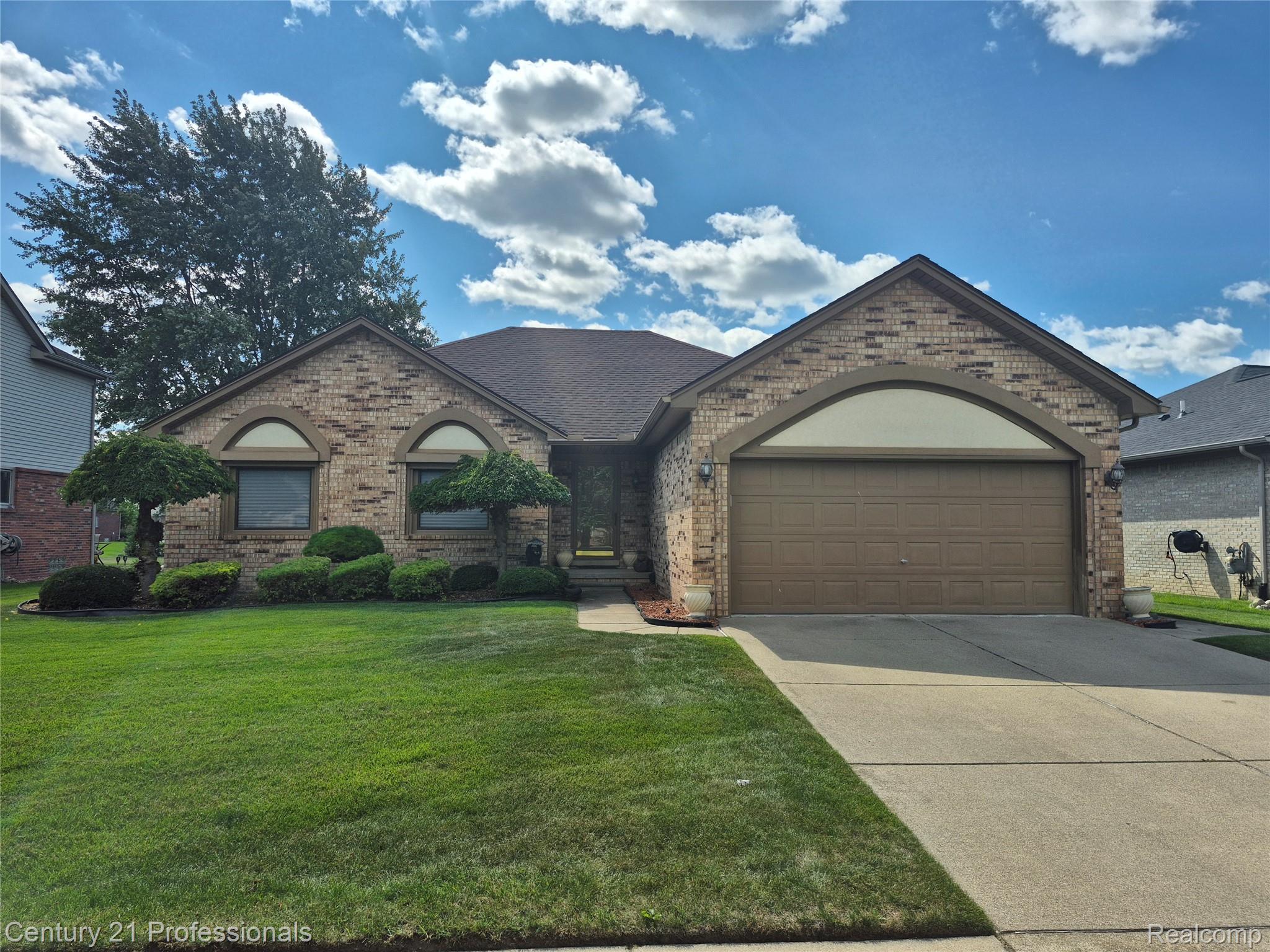 53639 Cranston Drive Property Photo 1