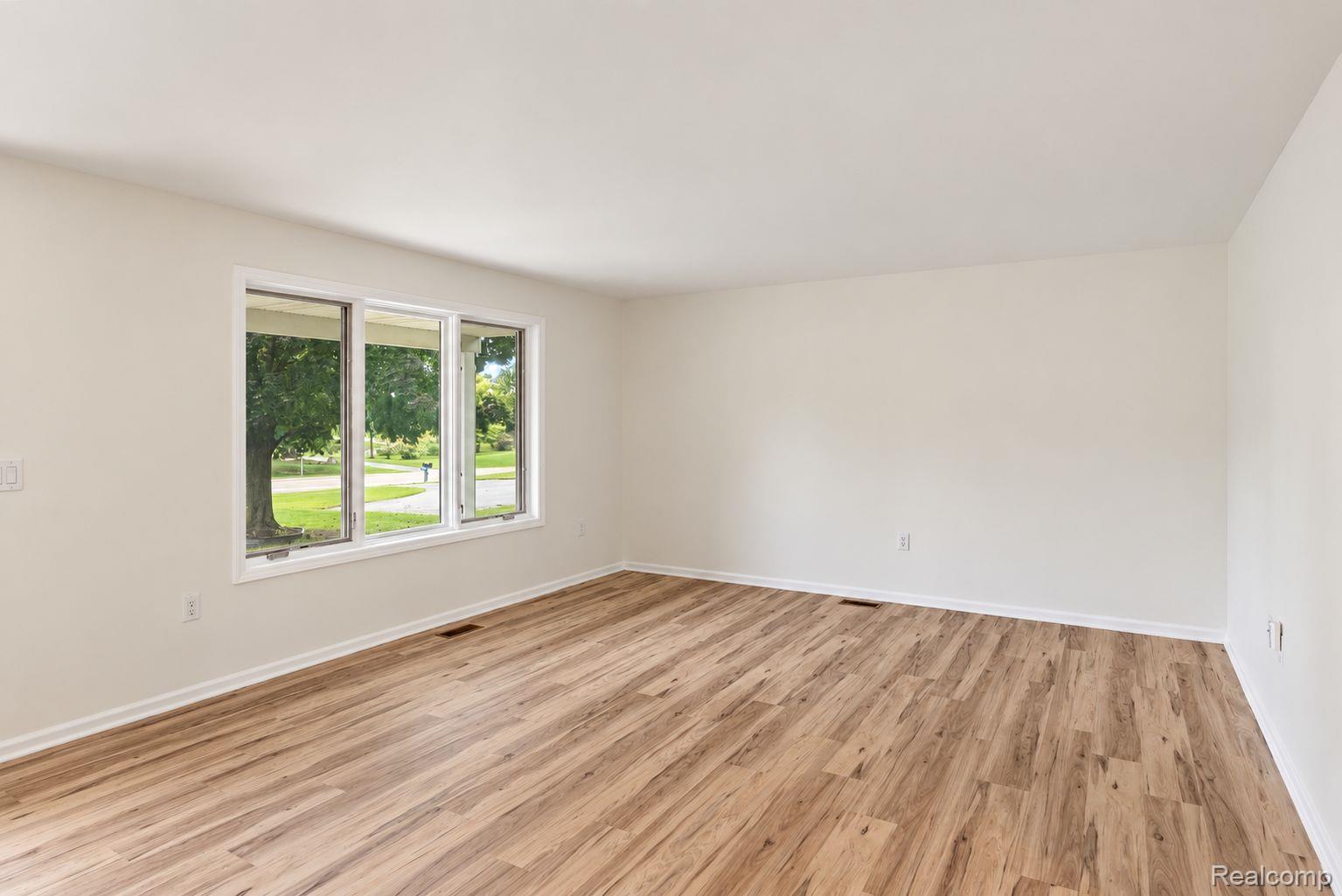 7870 Ormond Road Property Photo 6
