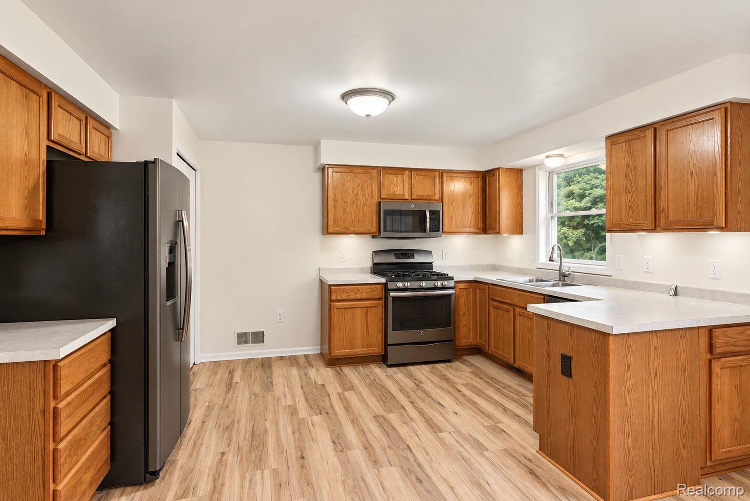 7870 Ormond Road Property Photo 9