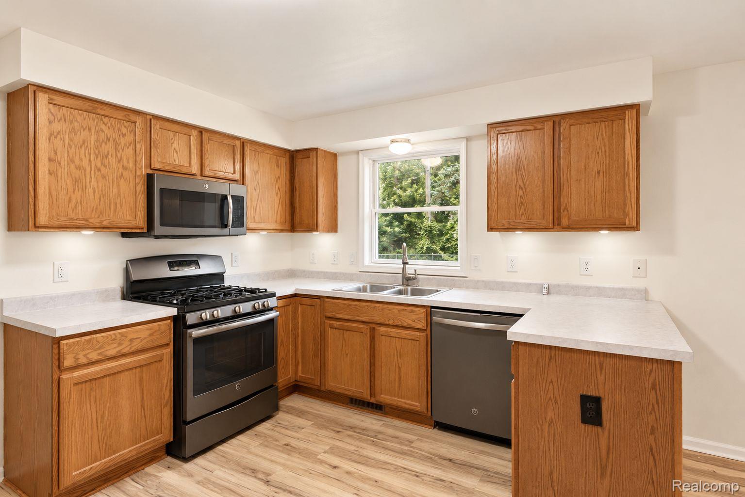 7870 Ormond Road Property Photo 10