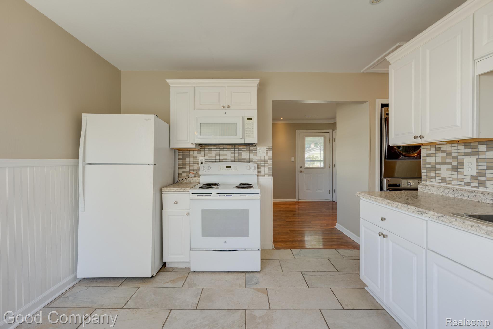 38 E Rowland Avenue Property Photo 8