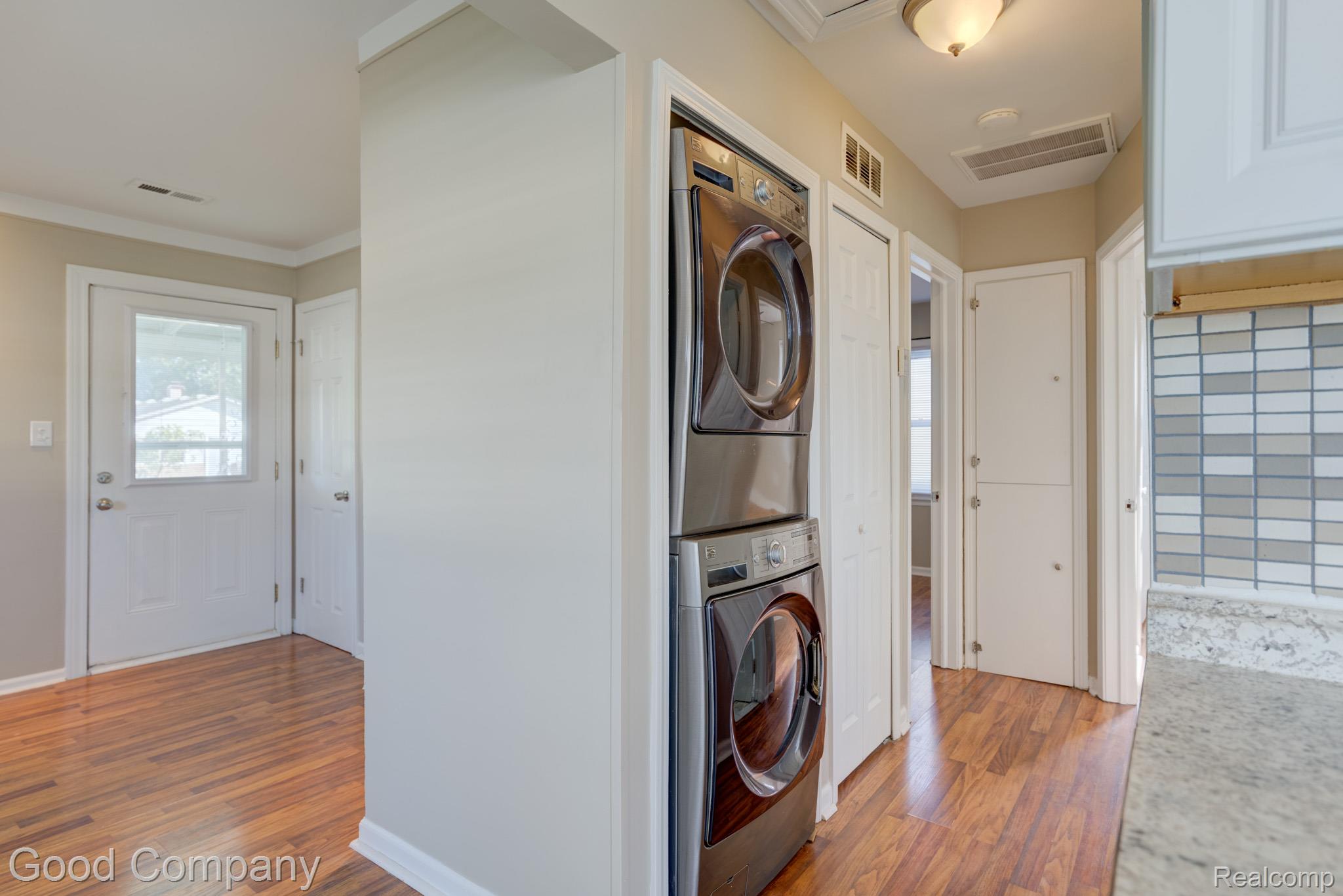 38 E Rowland Avenue Property Photo 11