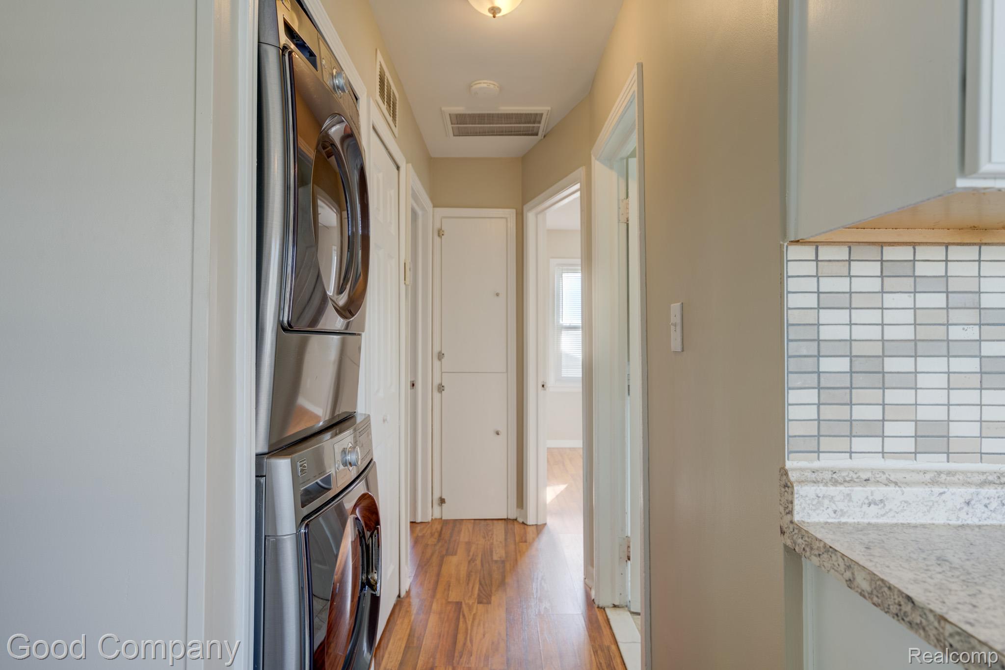 38 E Rowland Avenue Property Photo 12