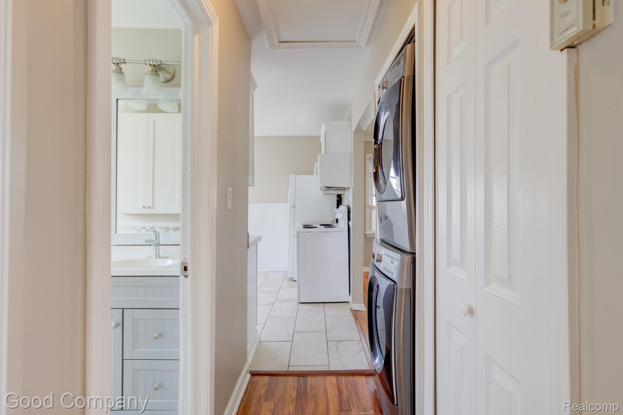 38 E Rowland Avenue Property Photo 13