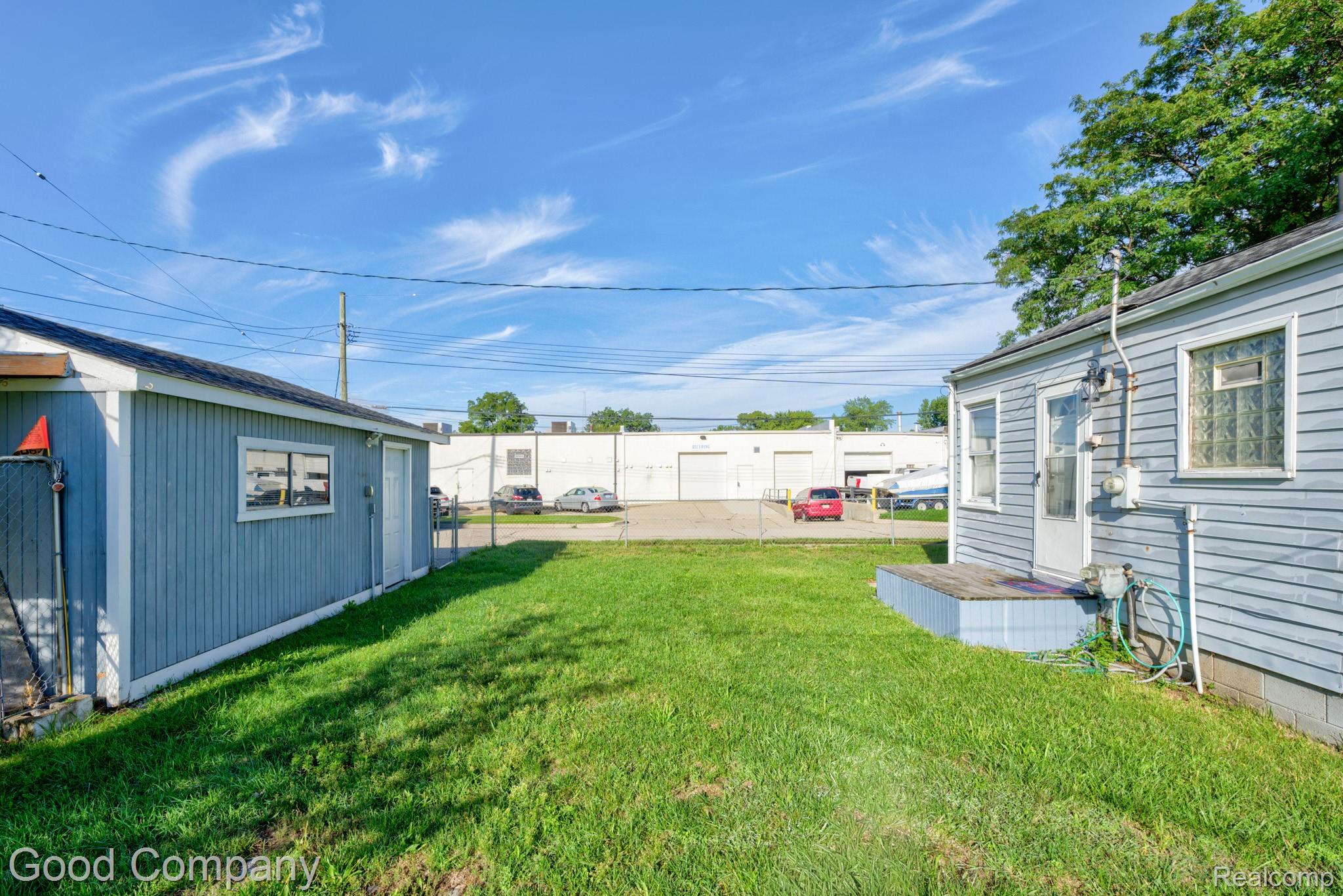 38 E Rowland Avenue Property Photo 24