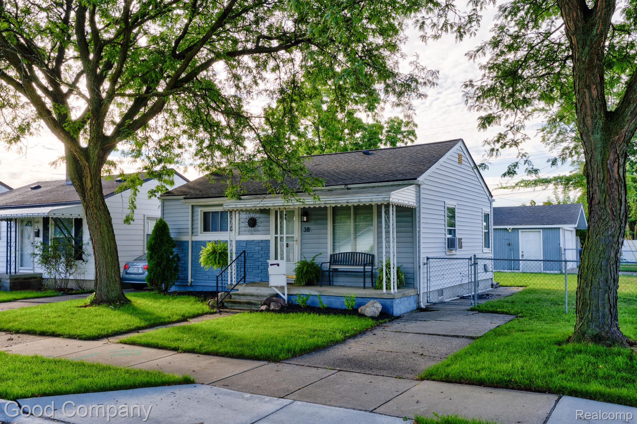 38 E Rowland Avenue Property Photo 27
