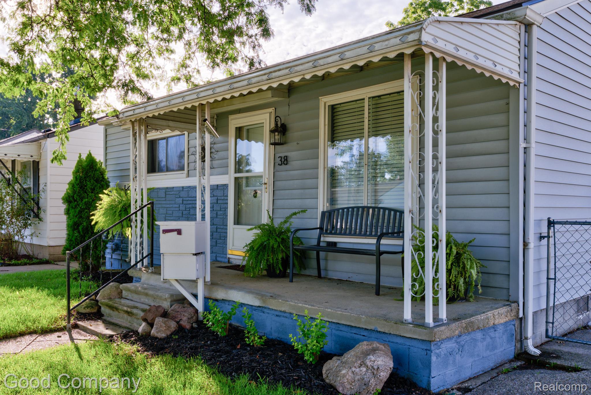 38 E Rowland Avenue Property Photo 28