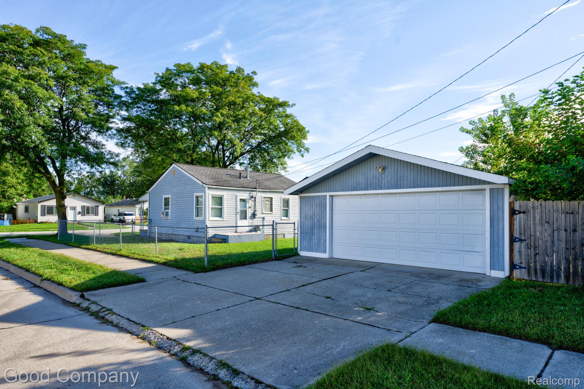 38 E Rowland Avenue Property Photo 29