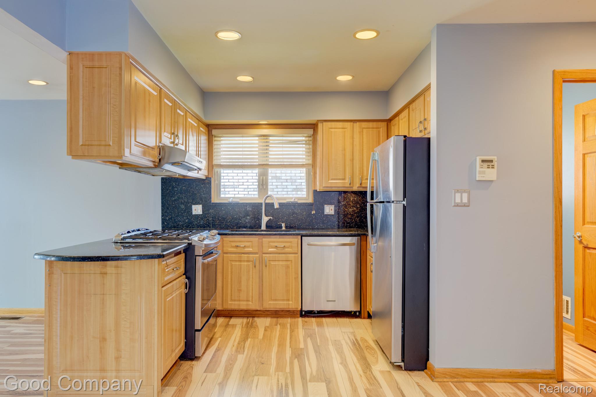 9035 Houghton Street Property Photo 7