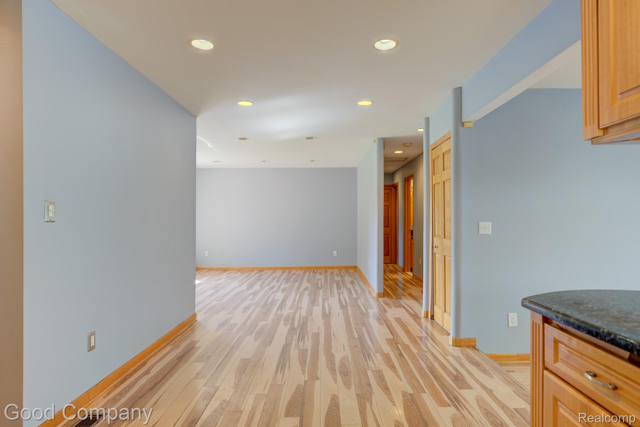 9035 Houghton Street Property Photo 9