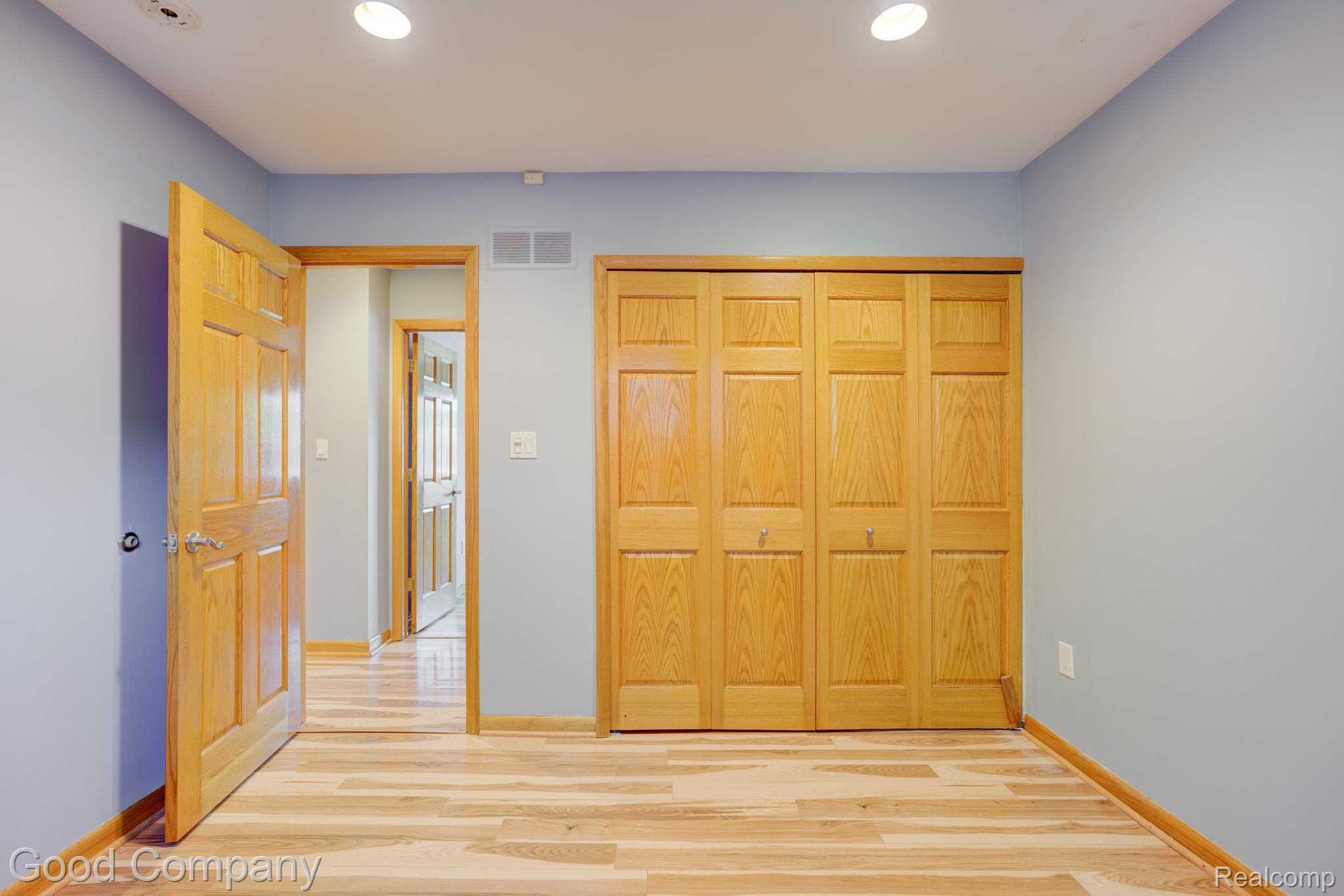 9035 Houghton Street Property Photo 23