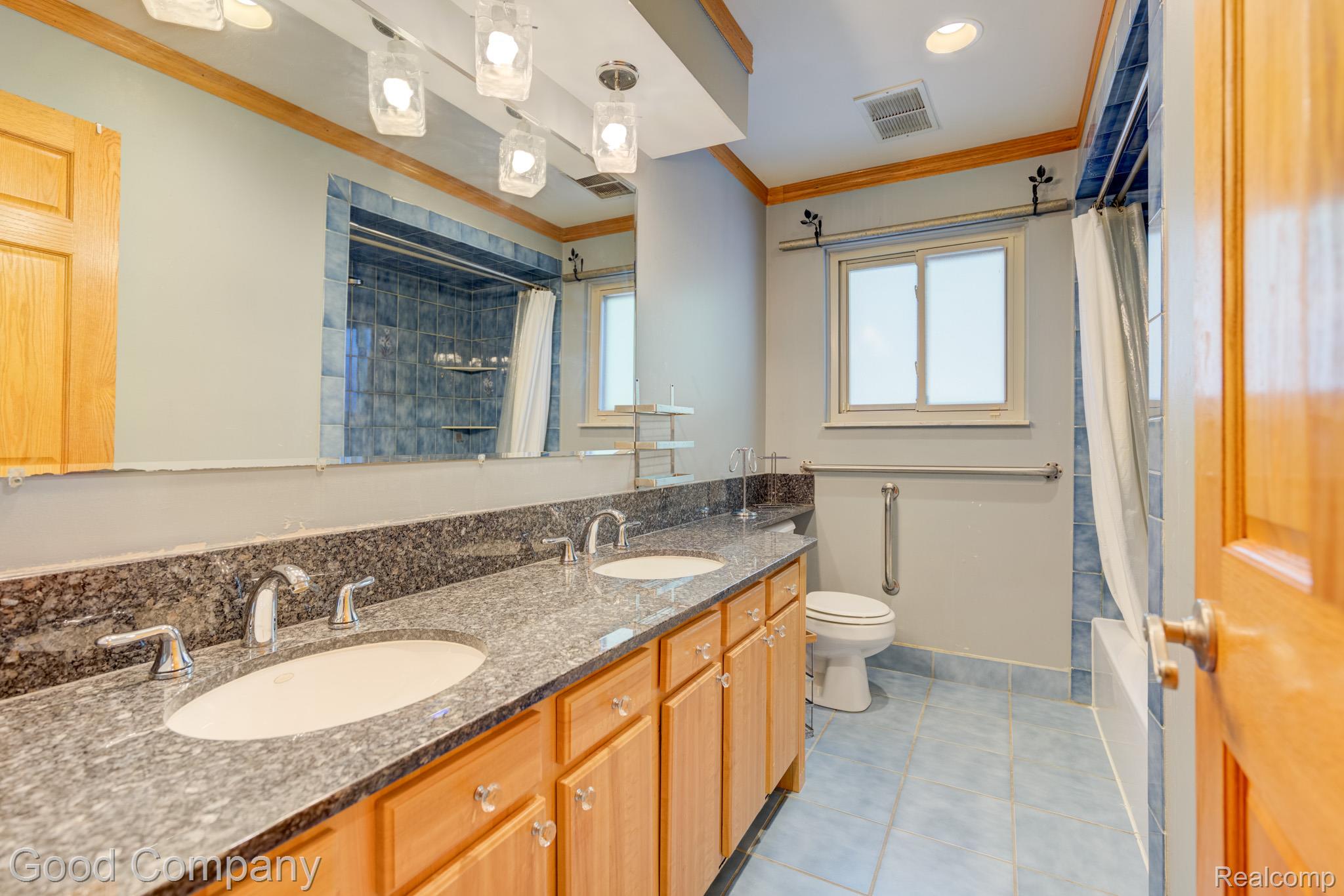9035 Houghton Street Property Photo 24