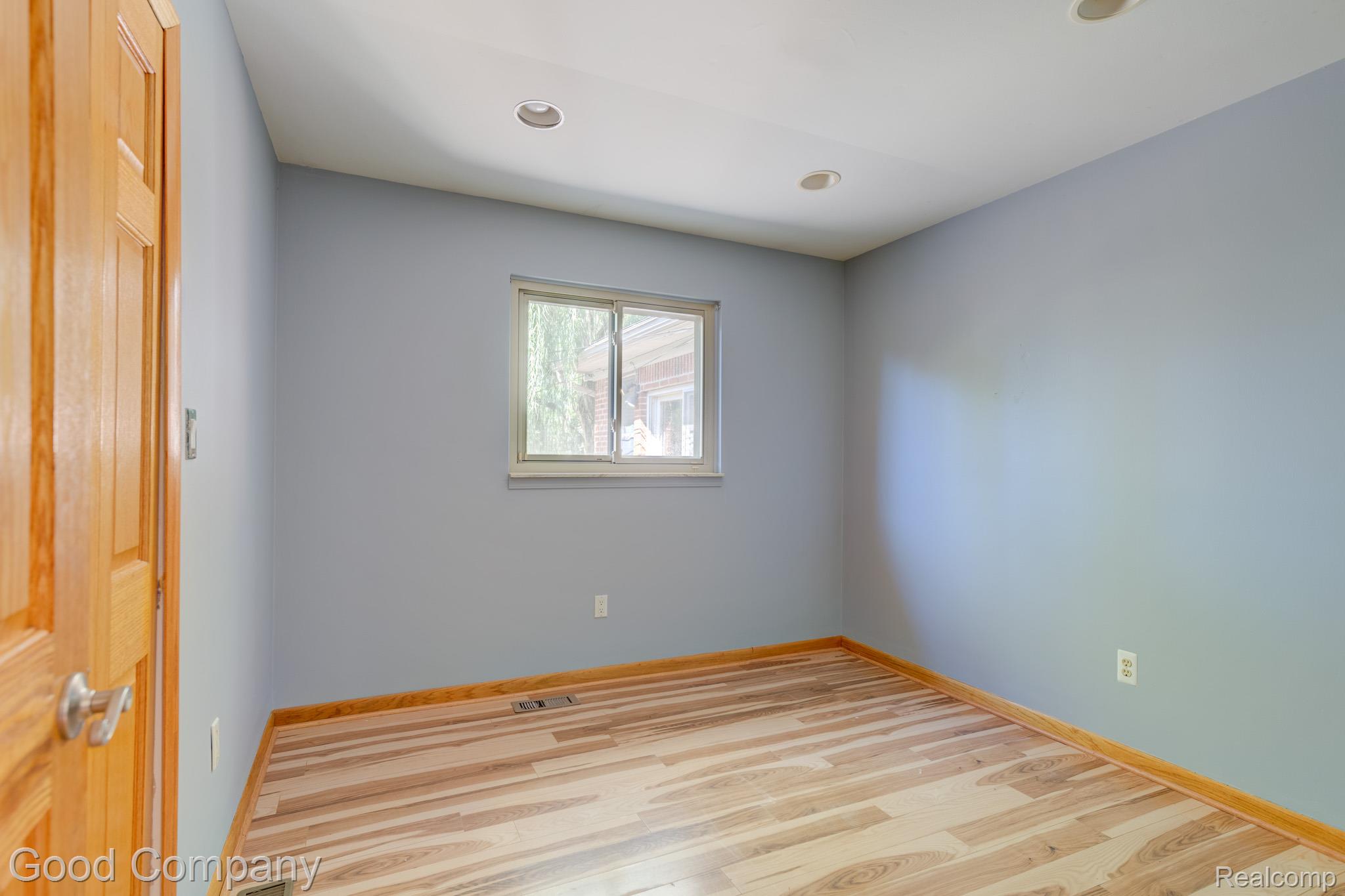 9035 Houghton Street Property Photo 27