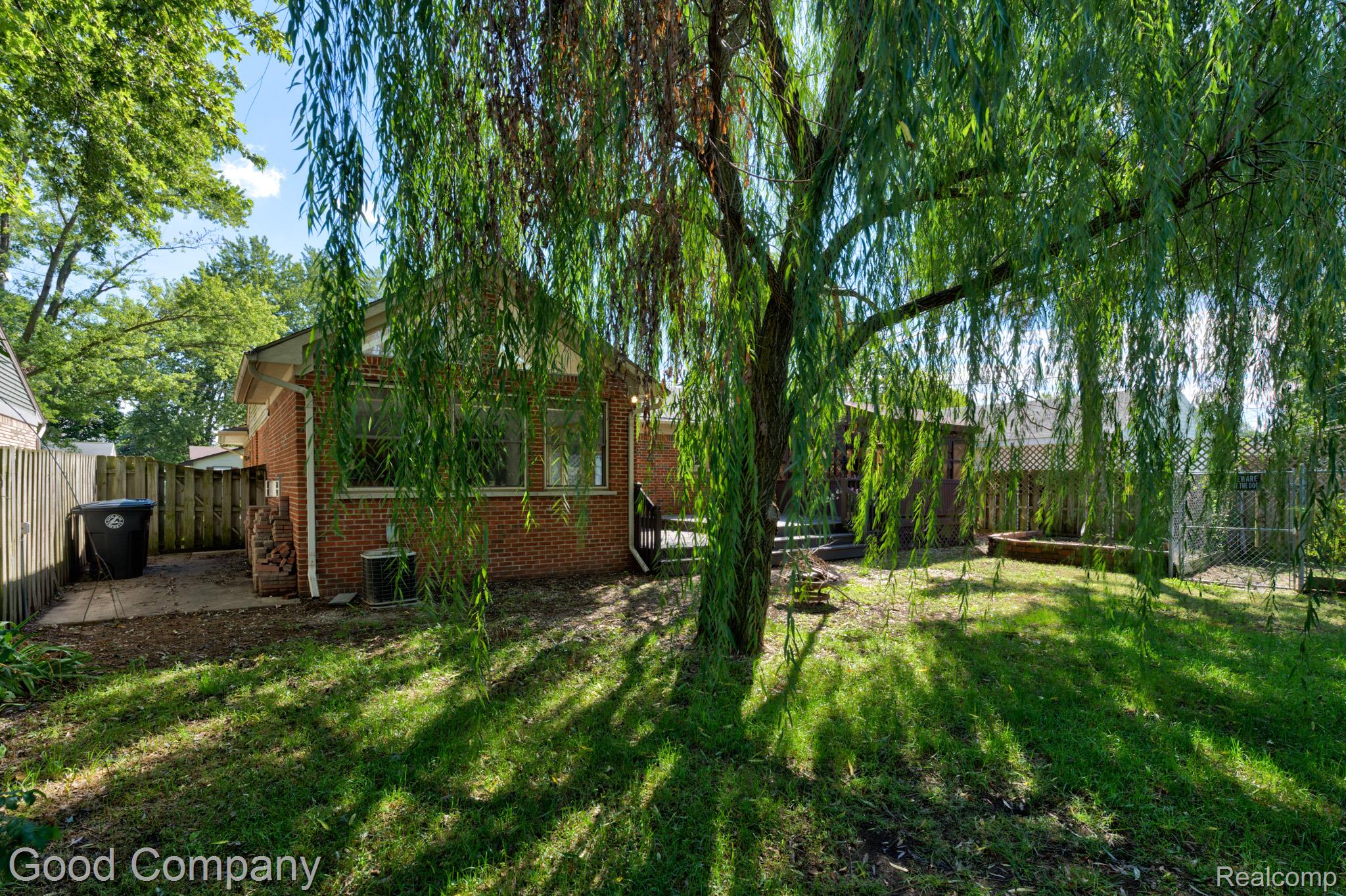 9035 Houghton Street Property Photo 41