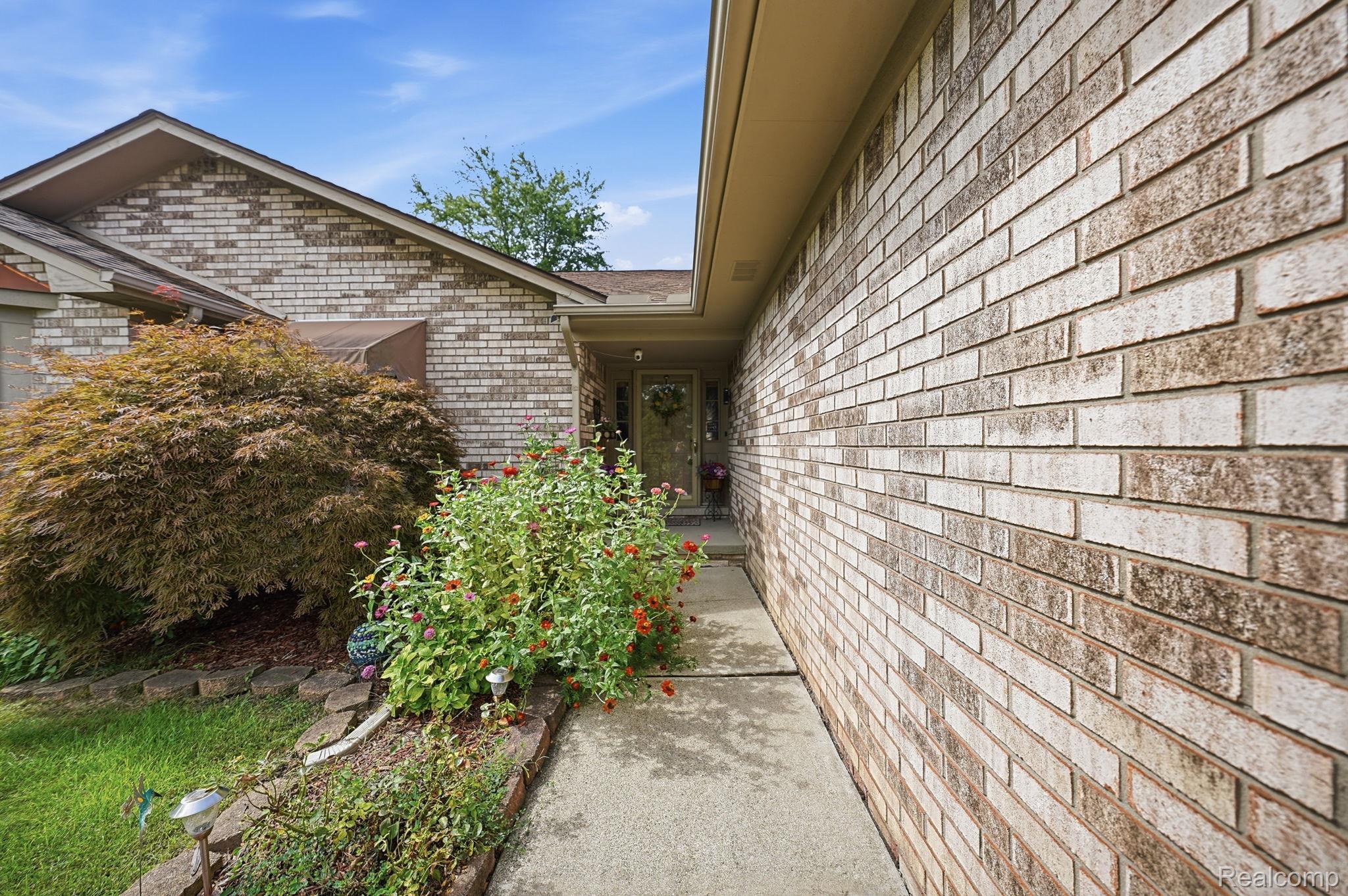 43459 Devin Drive Property Photo 5