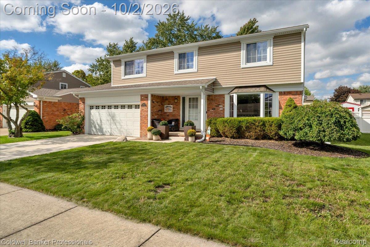 454 Queens Way Property Photo 3