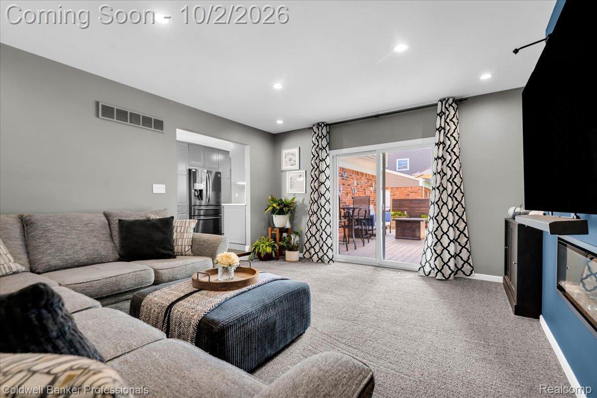 454 Queens Way Property Photo 18