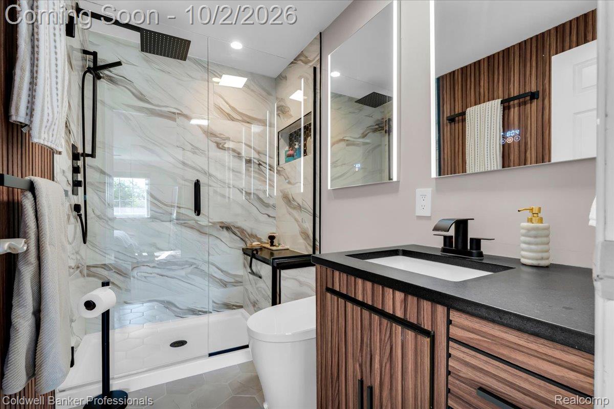454 Queens Way Property Photo 21