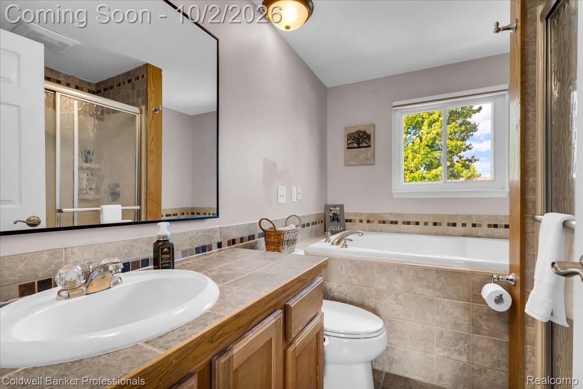 454 Queens Way Property Photo 29