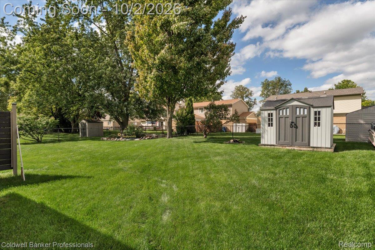 454 Queens Way Property Photo 40
