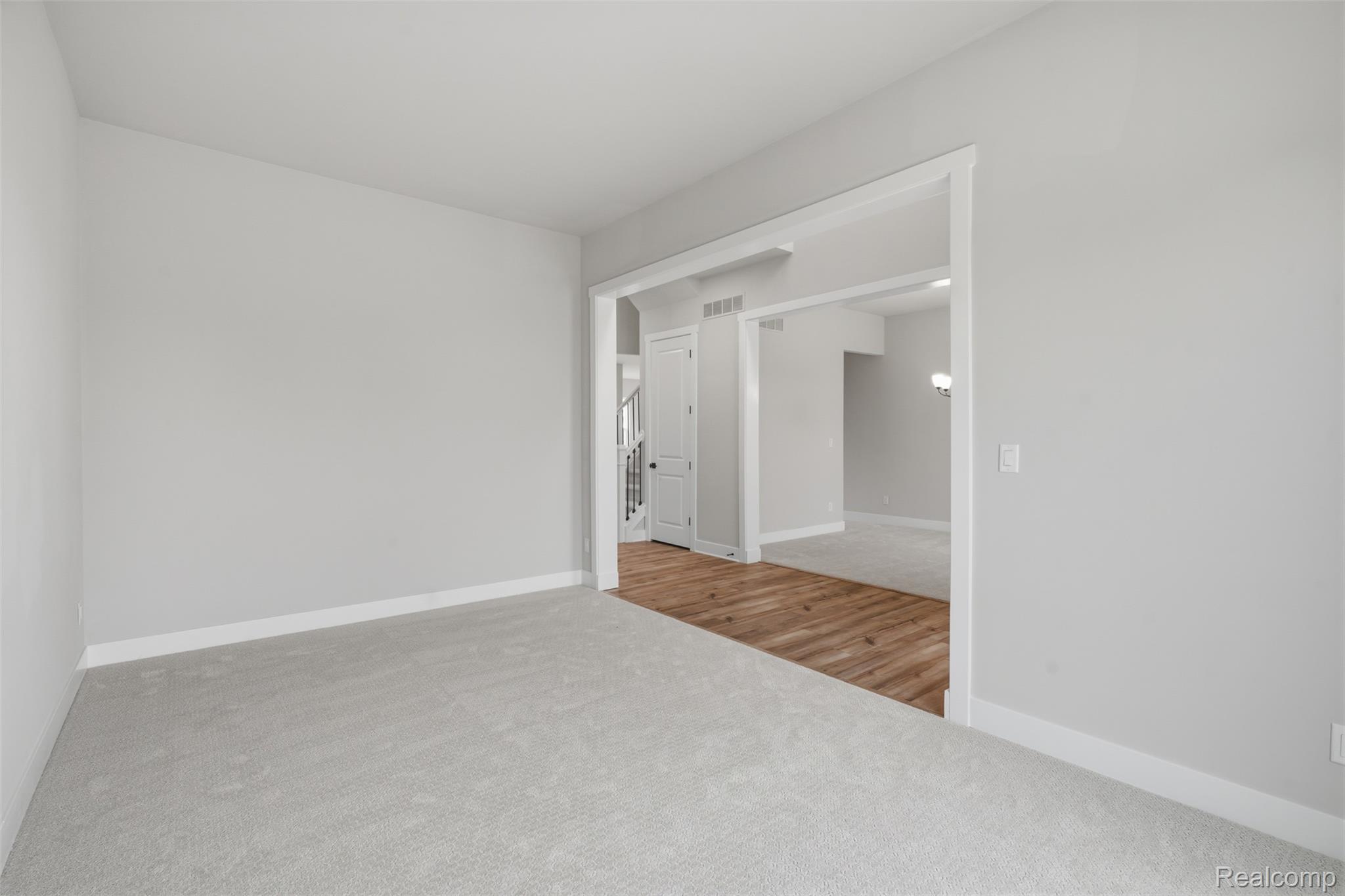 2417 Provencal Drive Property Photo 8