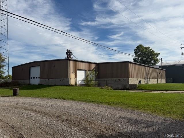 352 County Center Street Property Photo 2