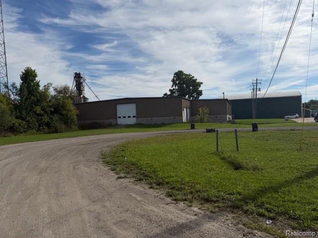 352 County Center Street Property Photo 3