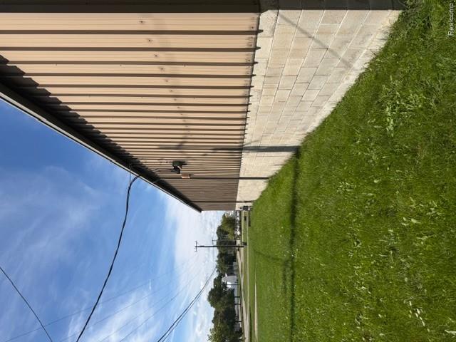 352 County Center Street Property Photo 7