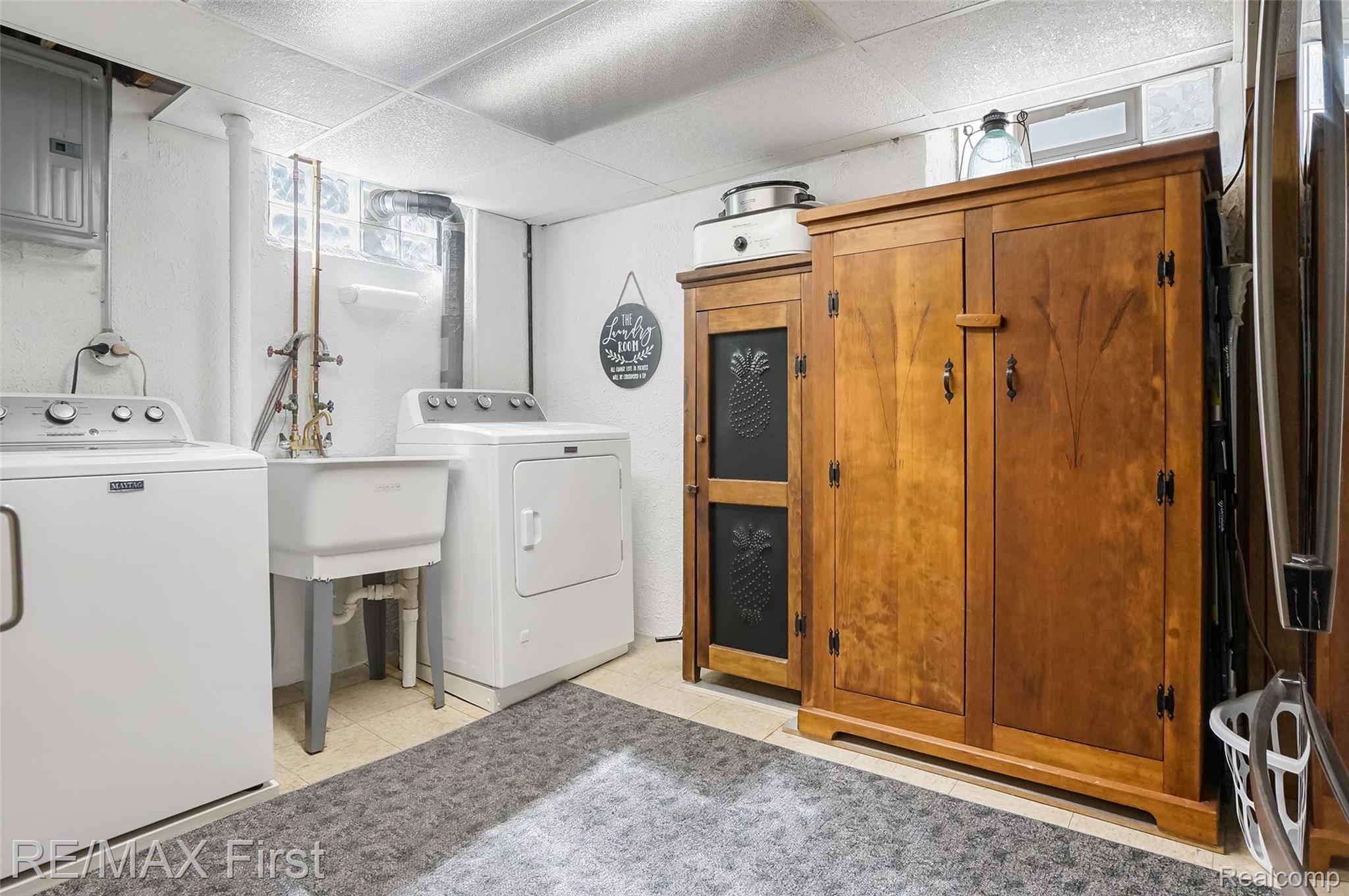 1103 W Webster Road Property Photo 33