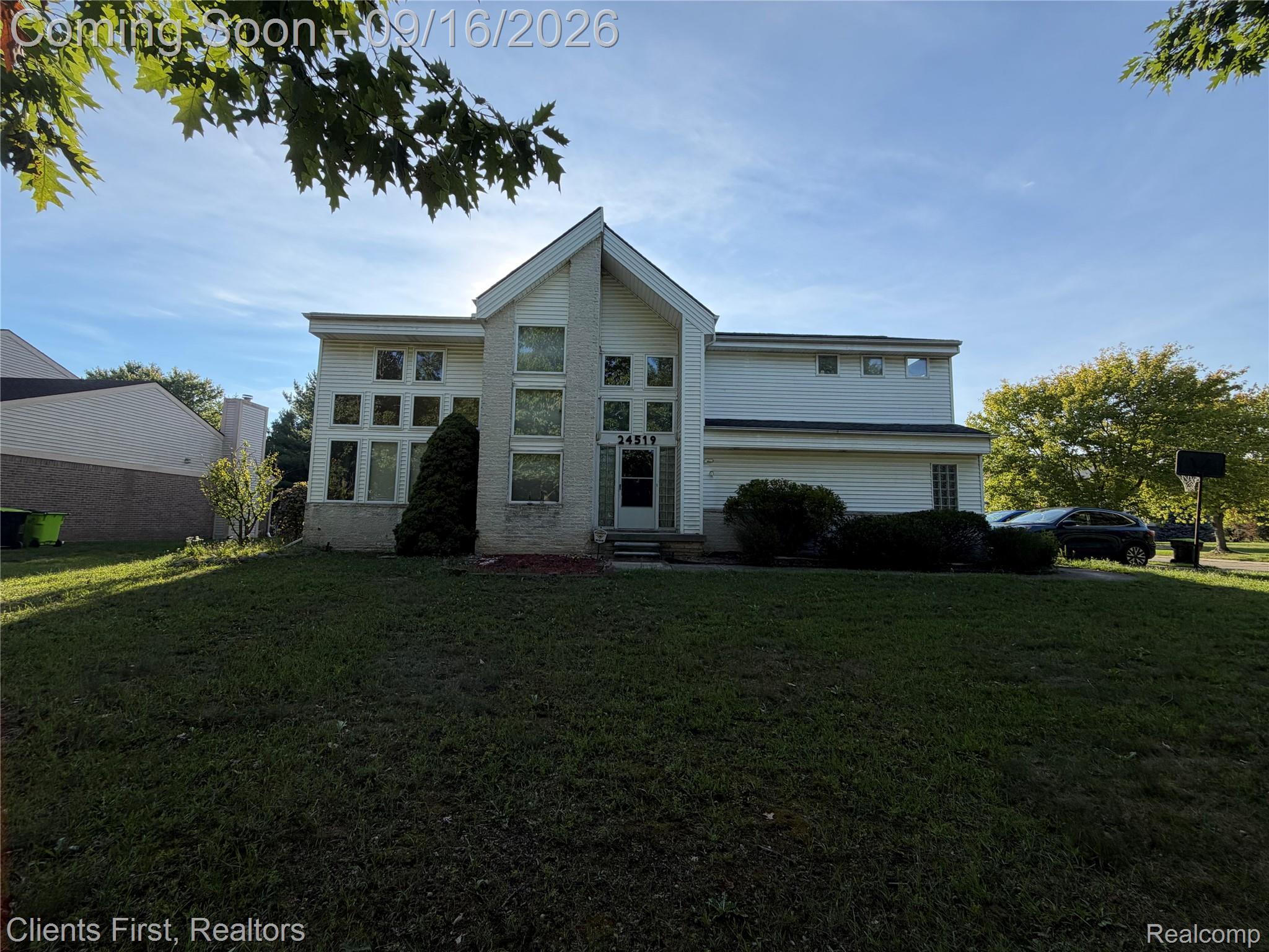 24519 Willowbrook Property Photo 2