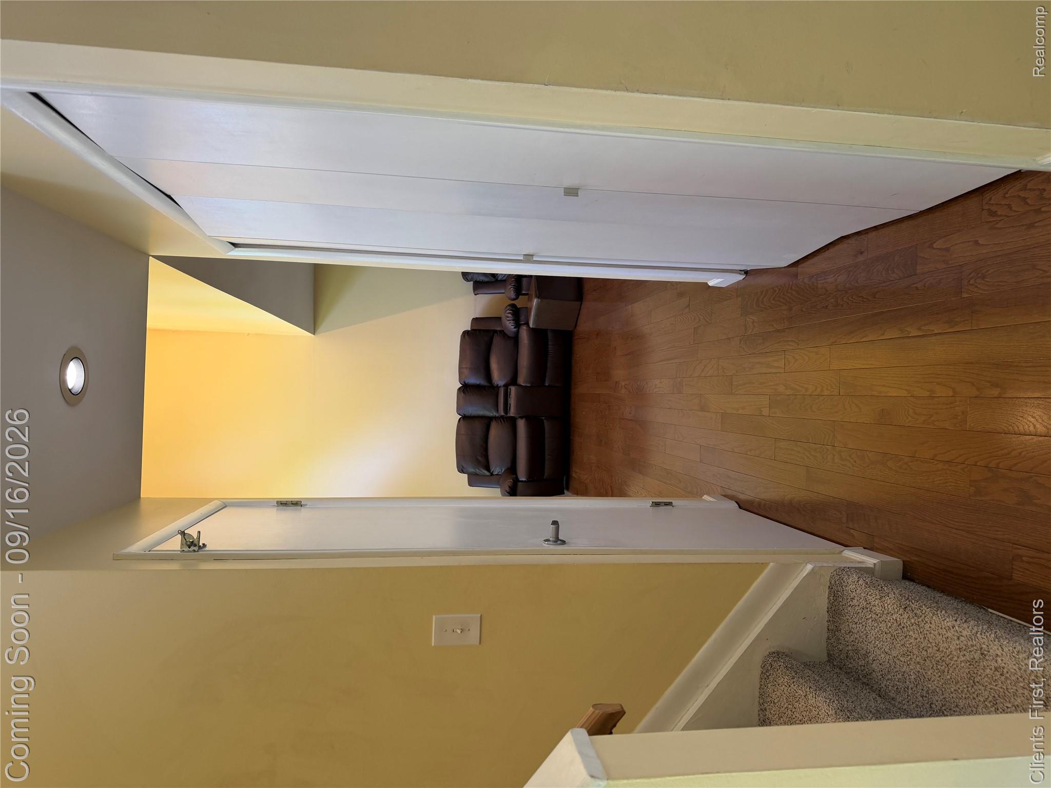 24519 Willowbrook Property Photo 7