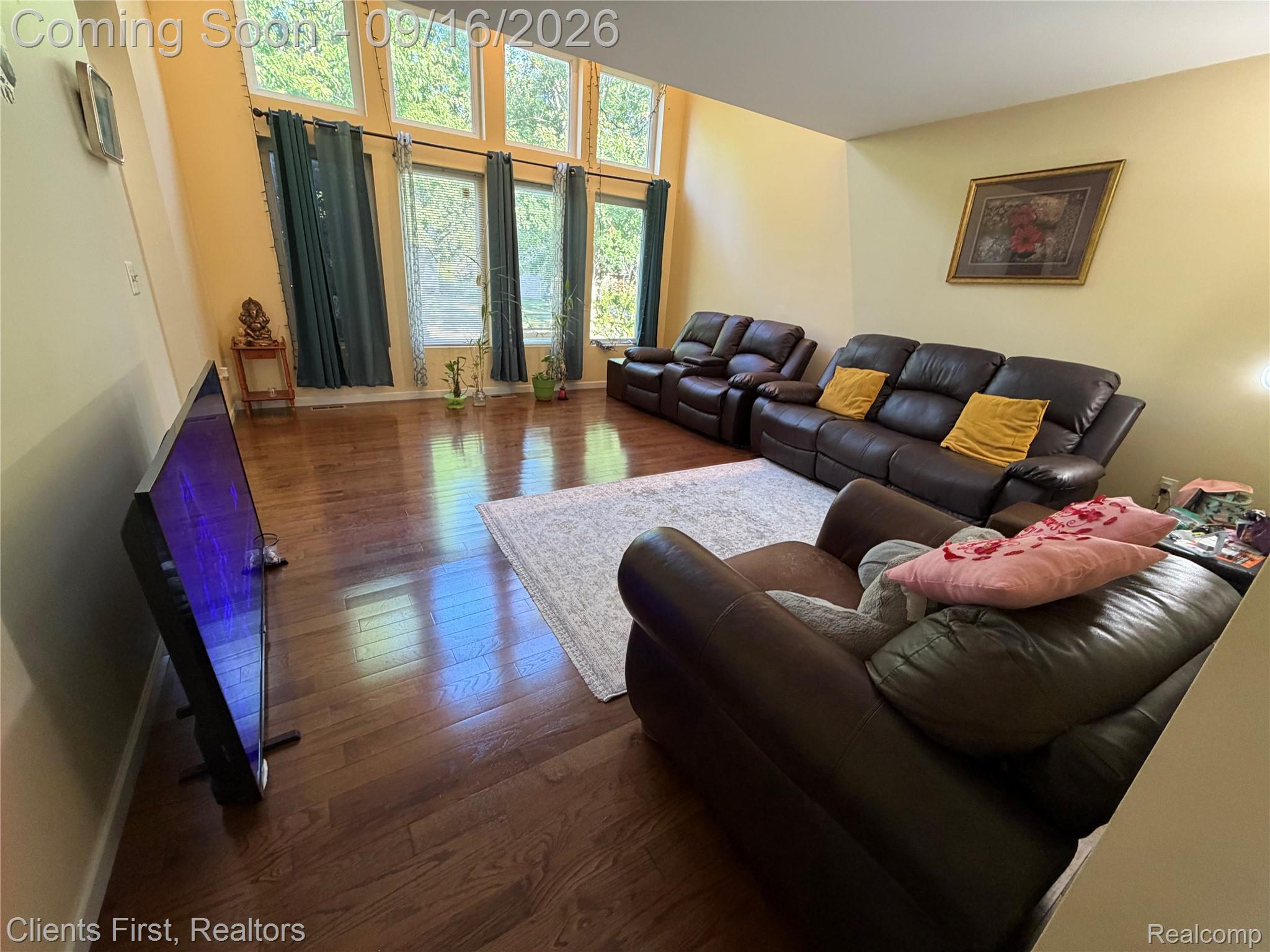 24519 Willowbrook Property Photo 11
