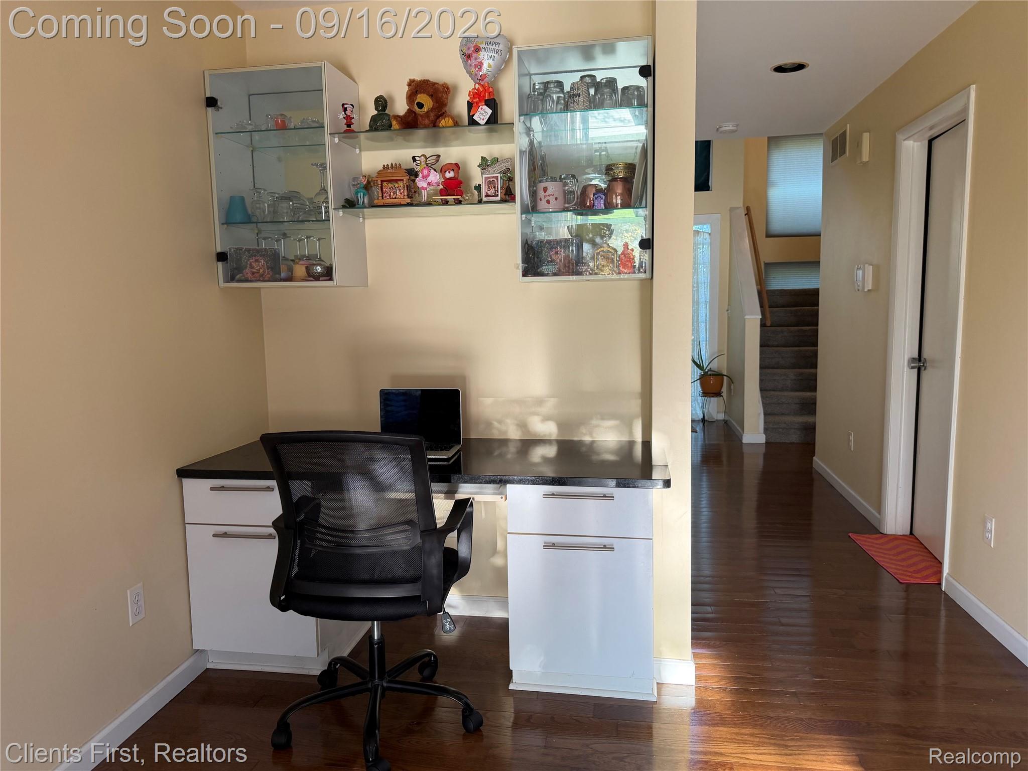 24519 Willowbrook Property Photo 19