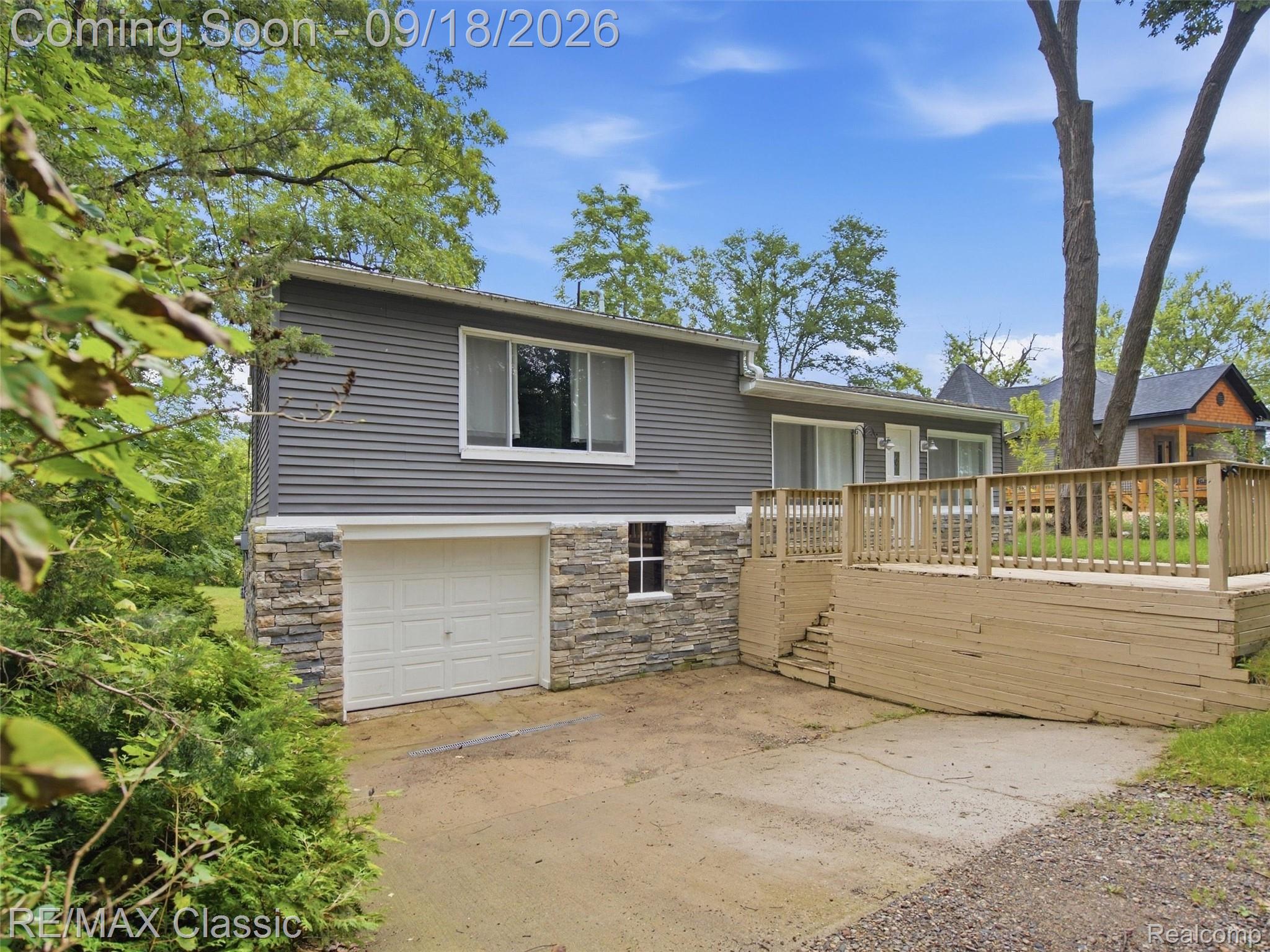 3980 Ben Hur Drive Property Photo 3