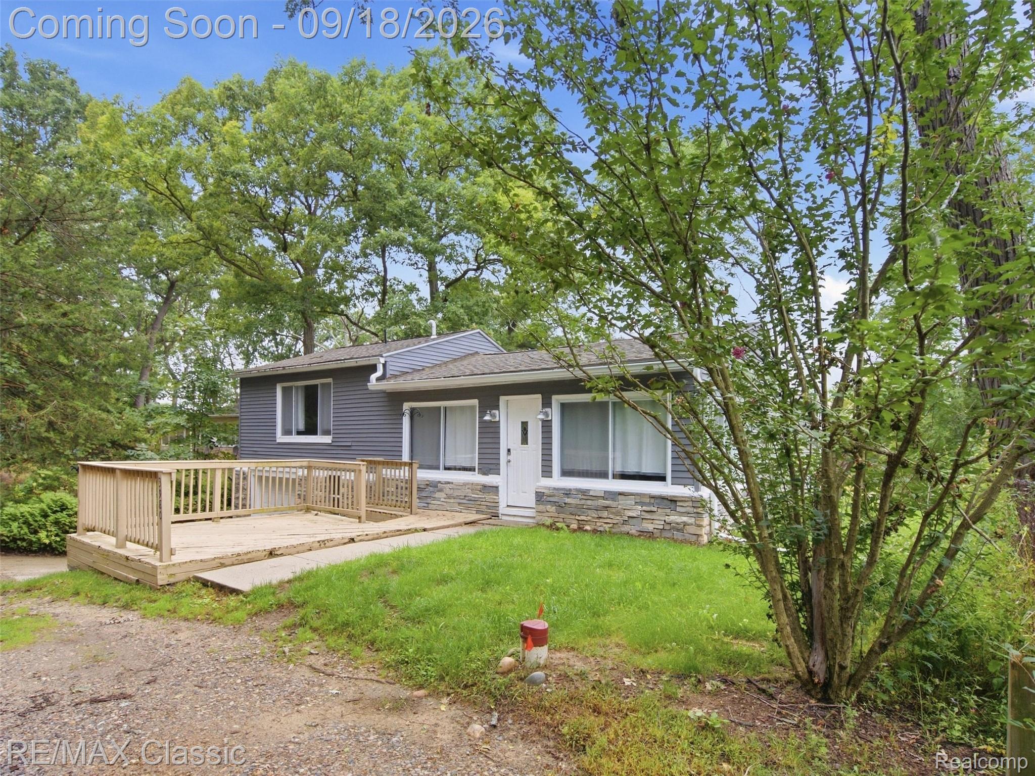 3980 Ben Hur Drive Property Photo 4