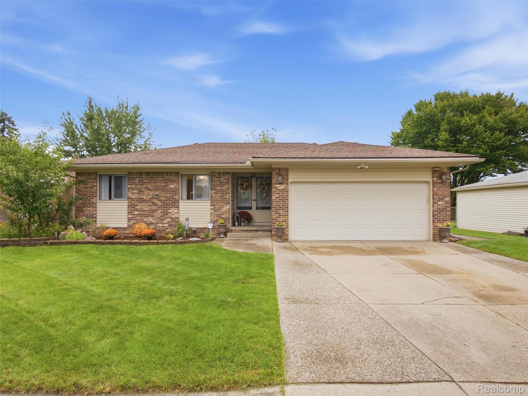 17405 Loranger Street Property Photo 1