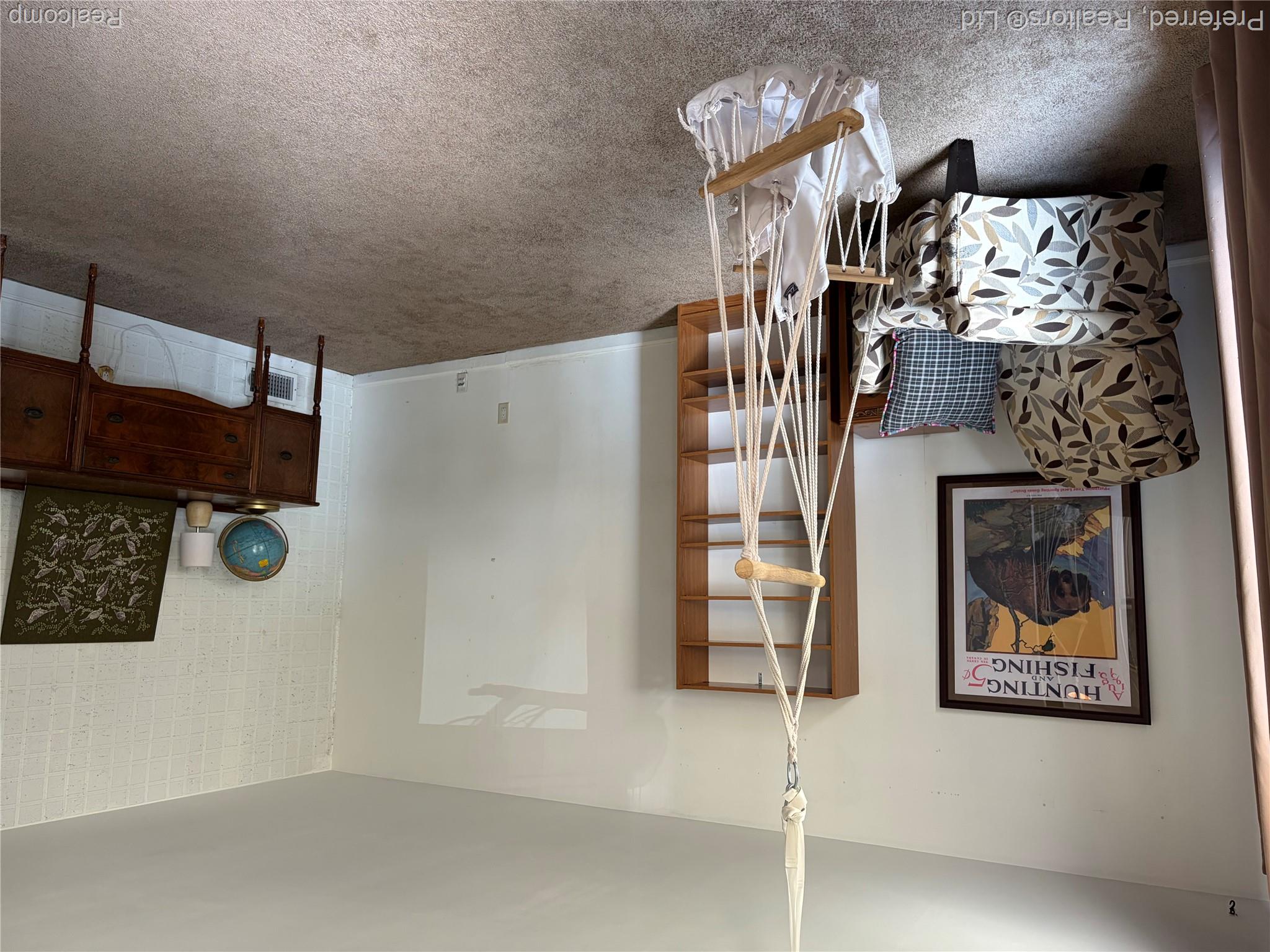 515 Forest Street Property Photo 2